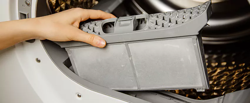 Signs Of A Clogged Dryer Lint Trap in St. Charles, Illinois